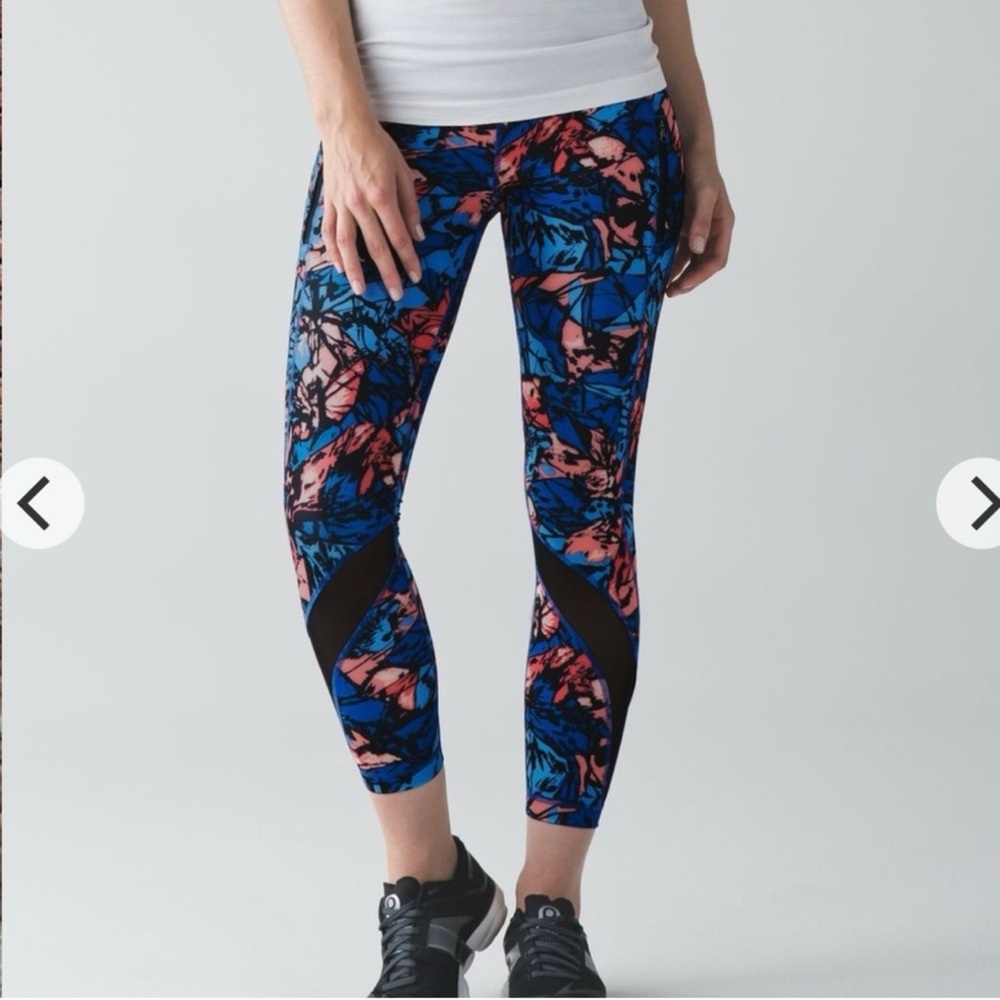 LULULEMON Inspire Crop Il Paint Storm Harbor Blue Multi Size 6 EUC
